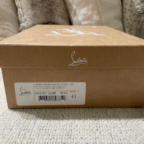 Christian Louboutin Nudes Degrachick suede sandals - Picture 5 of 11